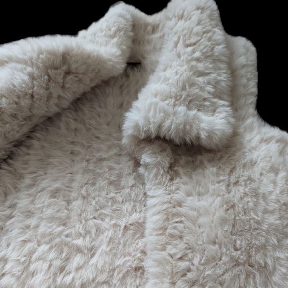 Love token faux fur vest size M - Picture 4 of 7